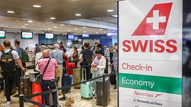 بسبب الأجور.. موظفو مطار جنيف بسويسرا يضربون الجمعة